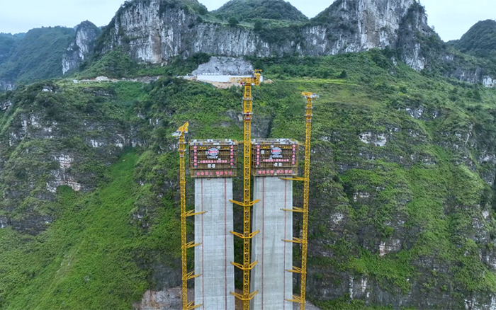 ?塔立山河！徐工塔機挑戰(zhàn)“世界之最”