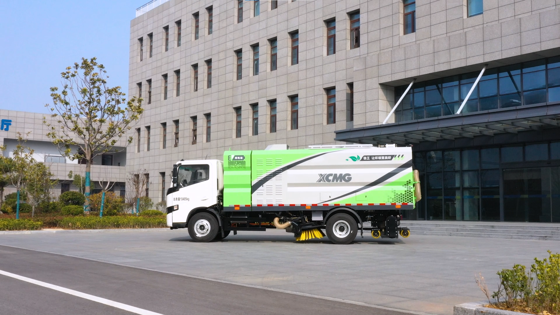 【新品搶先看】無懼灰塵挑戰，徐工干濕兩用吸塵車強勢來襲！